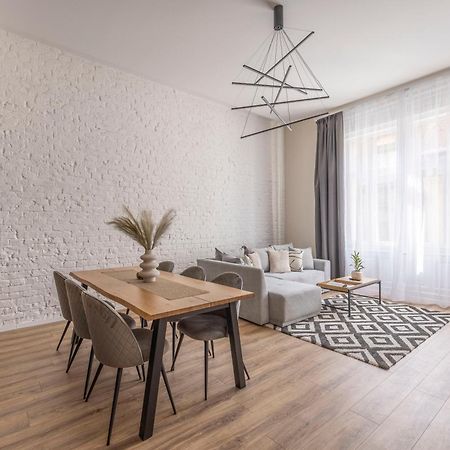 Exclusive Stylish Suite By Prestige Homes Next To The Oktogon Budapeşte Dış mekan fotoğraf