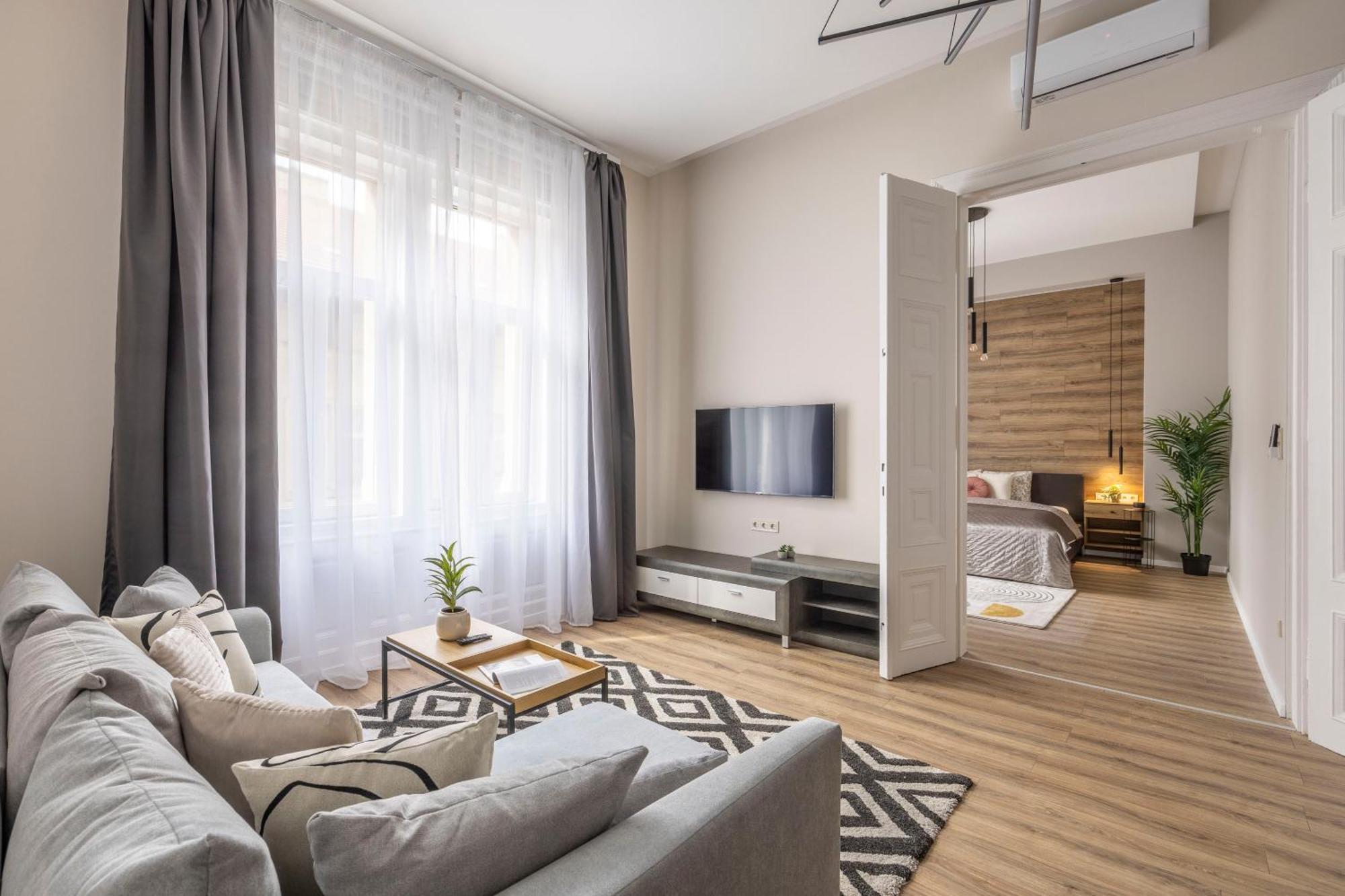 Exclusive Stylish Suite By Prestige Homes Next To The Oktogon Budapeşte Dış mekan fotoğraf
